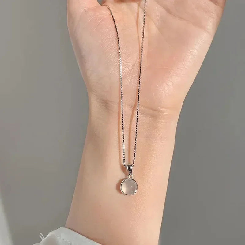 Collares Con Colgante Luxury White Round Pendant Necklaces Women Fashion Jewelry Choker Clavicle Chain Short Charm Necklace