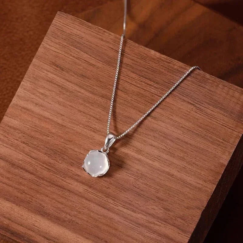 Collares Con Colgante Luxury White Round Pendant Necklaces Women Fashion Jewelry Choker Clavicle Chain Short Charm Necklace